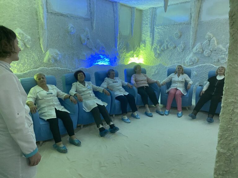 Акция «От всей души» в центральной поликлинике организована профсоюзным комитетом совместно с первичной ветеранской организацией учреждения